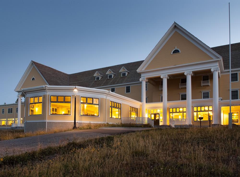 Lake Yellowstone Hotel And Cabins Exterior photo